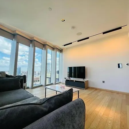 Manhattan Loft Gardens, Stratford E20 London Exterior photo
