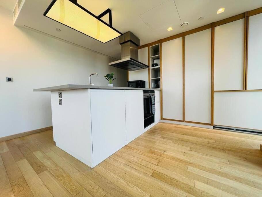 Manhattan Loft Gardens, Stratford E20 Апартаменты *