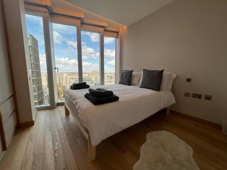 Manhattan Loft Gardens, Stratford E20 * Лондон